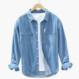 Men's denim shirt with button closure and chest pocket
