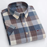 Men's short-sleeve shirt with folded collar and button closure