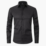 Men's shirt with classic collar and button closure