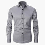 Men's shirt with classic collar and button closure