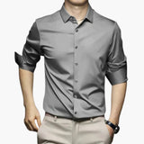 Men's non-iron shirt with button closure