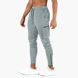 Men's pants with tapered legs and side pockets