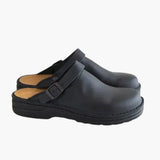 Men's slip-on clogs with adjustable strap