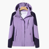 Unisex ski jacket with zip closure and long sleeves