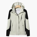 Unisex ski jacket with zip closure and long sleeves