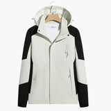 Unisex ski jacket with zip closure and long sleeves